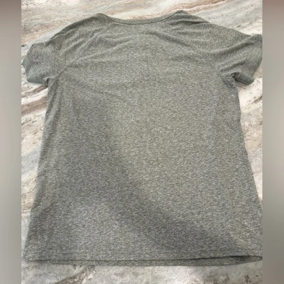 Mossimo Target Men’s short sleeve shirt with buttons and pocket size large - Picture 2 of 4